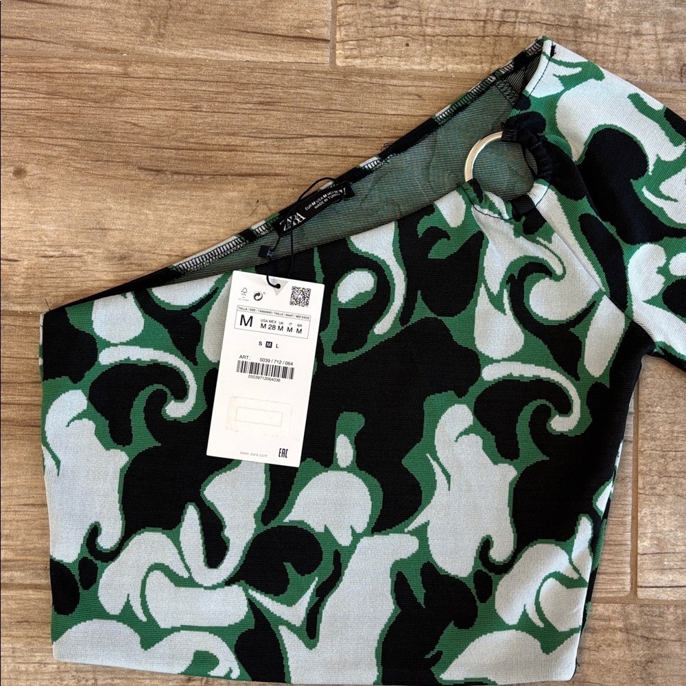 Zara Jacquard Asymmetrical One Shoulder Crop Top featuring a ring detail. NWT - Picture 3 of 4